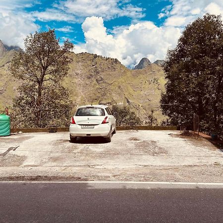 Sleeping Beauty Hotel Moutain View Property Joshīmath 外观 照片