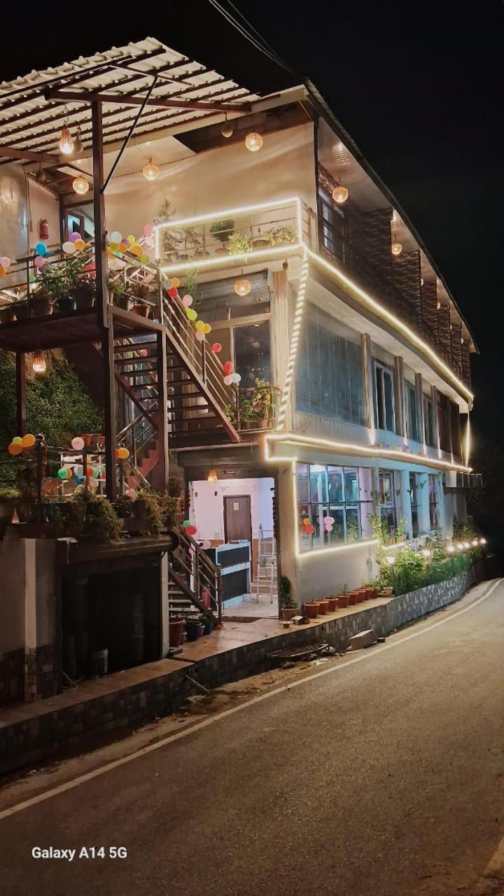 Sleeping Beauty Hotel Moutain View Property Joshīmath 外观 照片