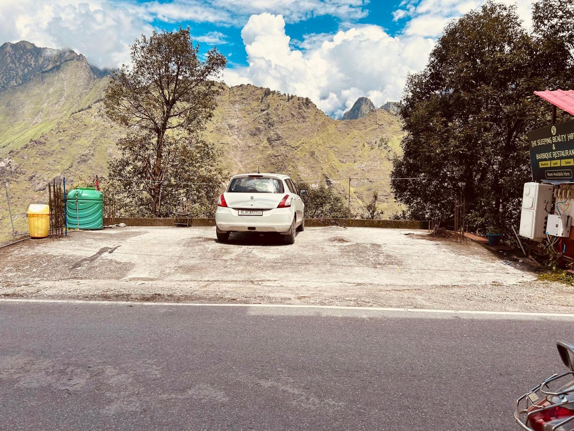 Sleeping Beauty Hotel Moutain View Property Joshīmath 外观 照片