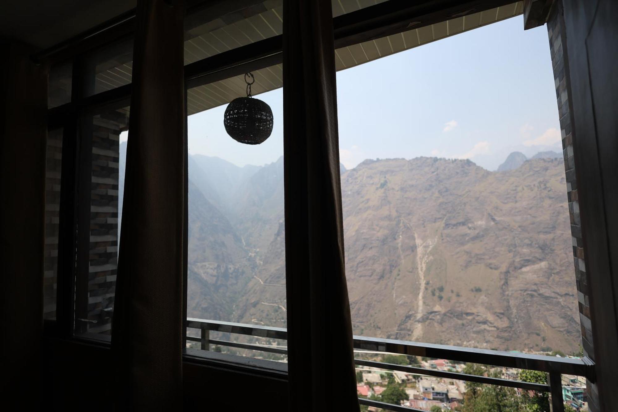 Sleeping Beauty Hotel Moutain View Property Joshīmath 外观 照片