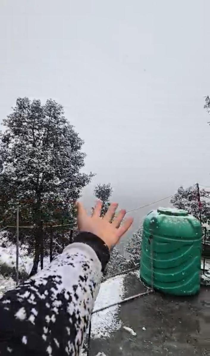 Sleeping Beauty Hotel Moutain View Property Joshīmath 外观 照片